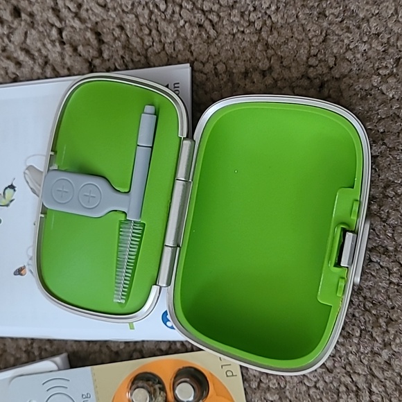 Phonak Audéo V Hearing Aid Set with Accessories *HEARING AIDS NOT INCLUDED* - Picture 5 of 5